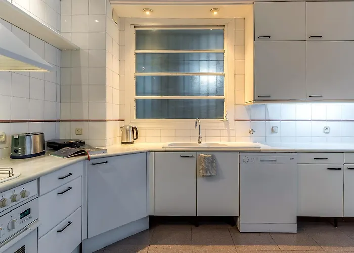 Canela Homes Barcelona Modernista